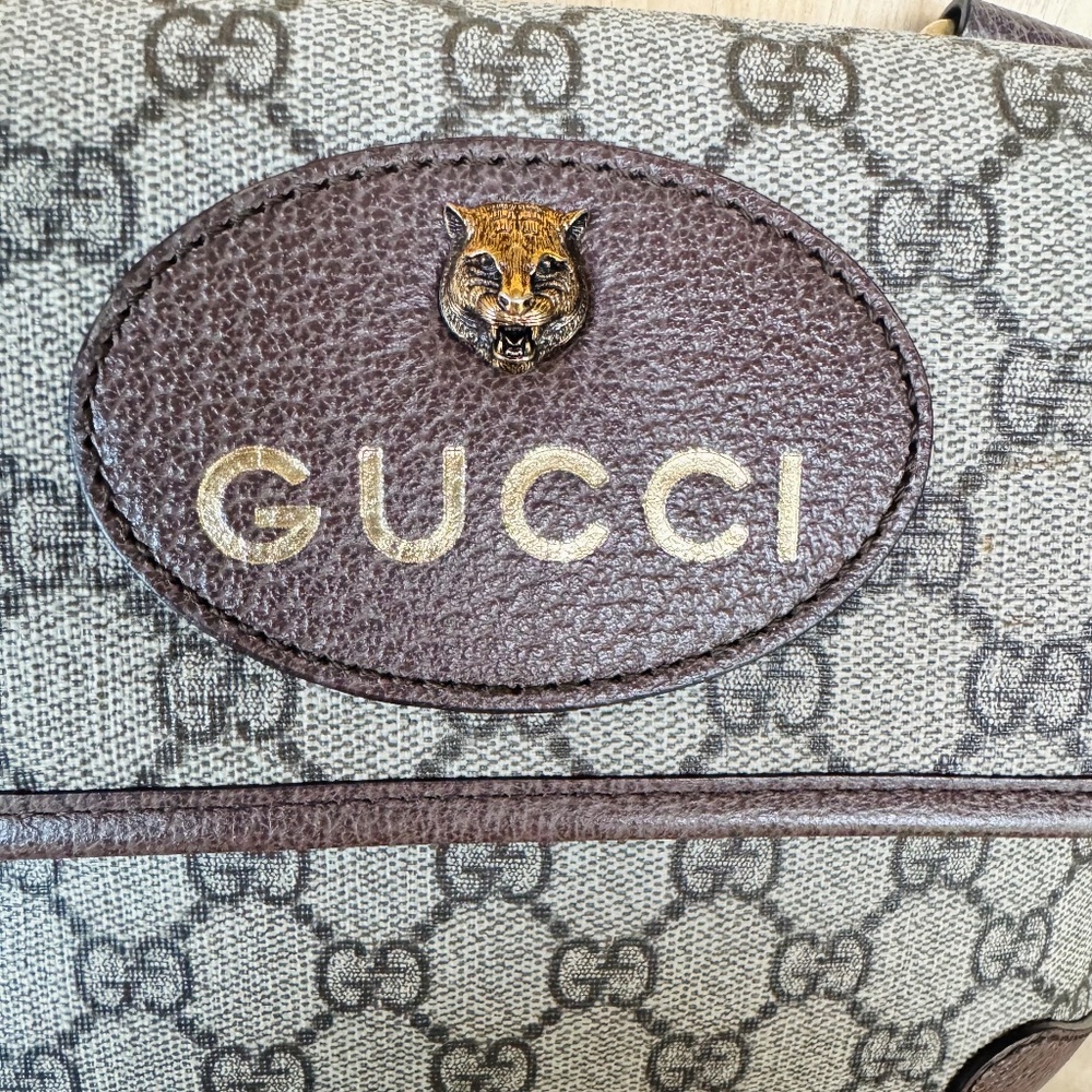 Gucci small messenger bag, tiger logo